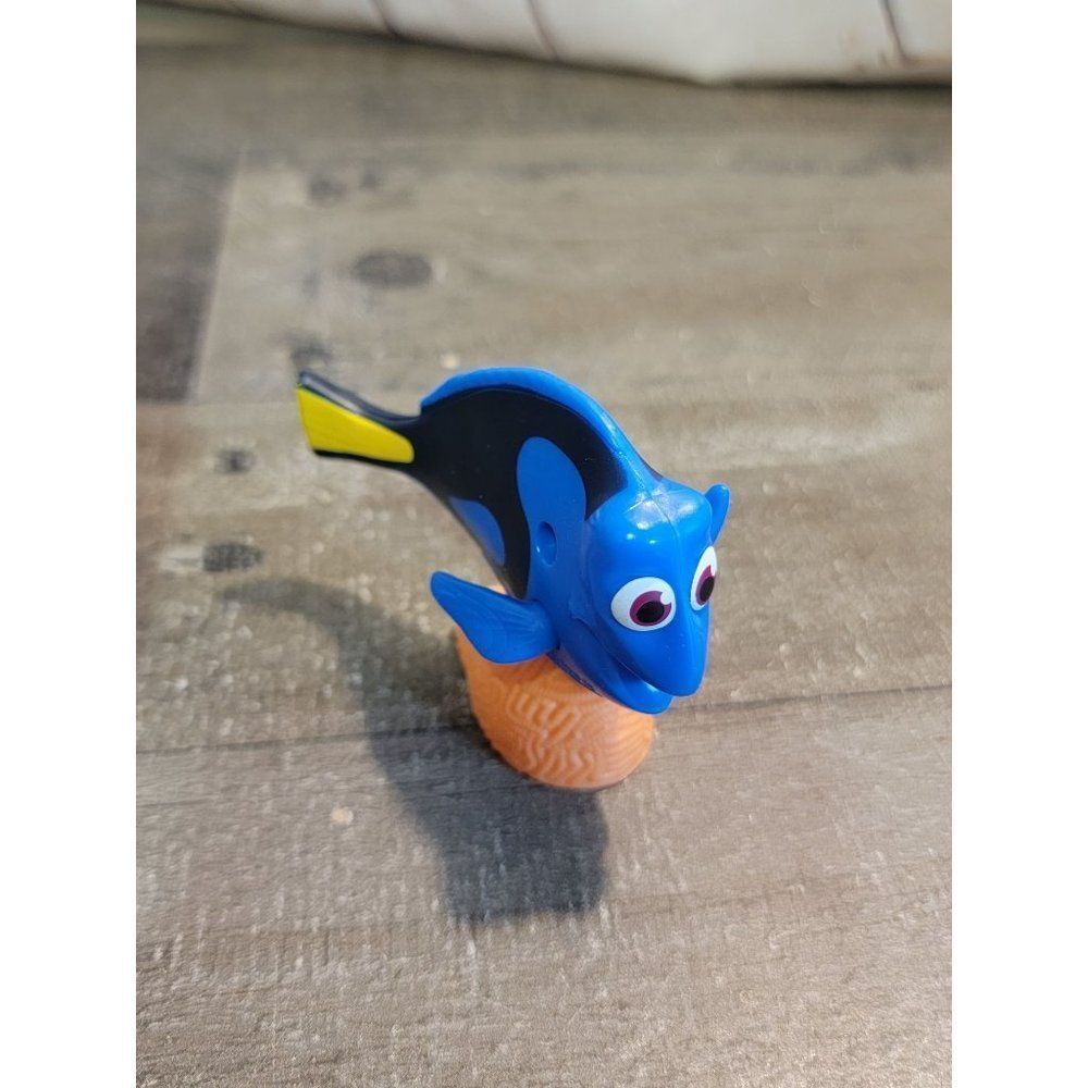 Disney Nemo Dory McDonald's‎ 2021 toy figure